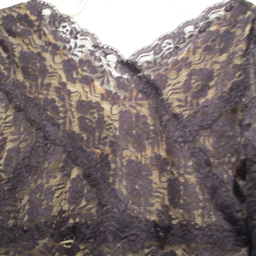 bebe - Picture 3 of 5